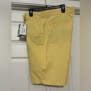 Brand NWT Hudson & Barrow Yellow shorts  Size 38